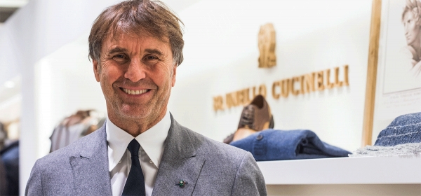 Cucinelli: &quot;E&#039; facile scopare col cazzo duro!&quot; (VIDEO)